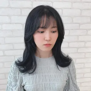 ミディアム カラー abilita AZUSAのヘアスタイル