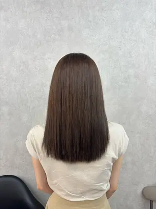 セミロング カラー 倉澤 愛理のヘアスタイル