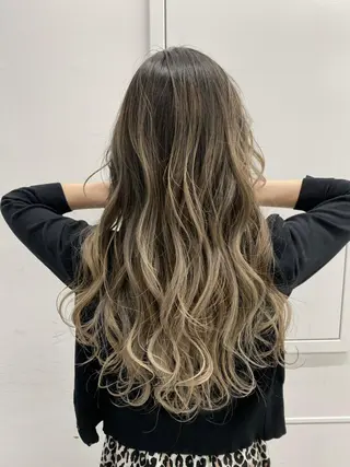 セミロング 公式 Ease by amble luxeのヘアスタイル