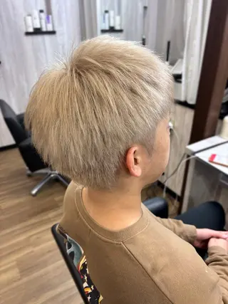 ショート カラー メンズ Nexus所属・艶髪ハイトーン特化 / moe 🦋のヘアスタイル