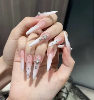 ネイル D-BEAUTY Nailsalonのネイルデザイン