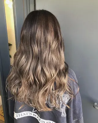 ロング カラー 女性リピ90%🍨 🩷佐藤みずきのヘアスタイル