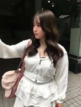 ロング Momoka🪷 /ハイトーンのヘアスタイル