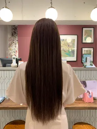 ロング 有田 虹美　艶カラー✨のヘアスタイル