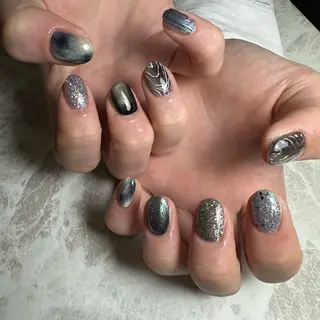 ネイル repos~ルポ~所属・里見 麗のネイルデザイン