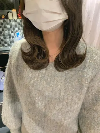 セミロング コテ巻きパーマ/韓国 パーマ/佐野のヘアスタイル