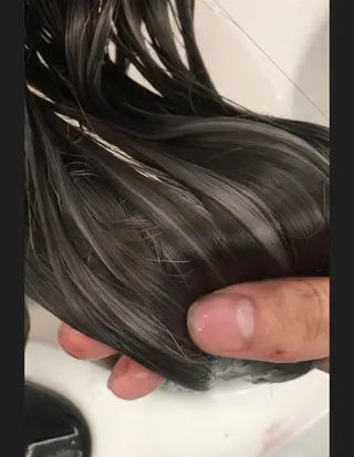 ミディアム カラー due hair 京都駅前店 MILBON オージュア認定サロン【デューヘアー】所属・ハイトーンブリーチ 土坂　由志【京都】のヘアスタイル