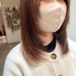 セミロング カラー レイヤー/ブリ ーチ/ 岡本美優のヘアスタイル