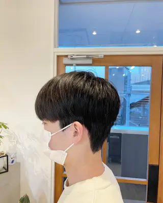 ショート パーマ メンズ 小林 崇雅　ダウンパーマのヘアスタイル