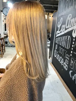 セミロング カラー 倉家 聖のヘアスタイル