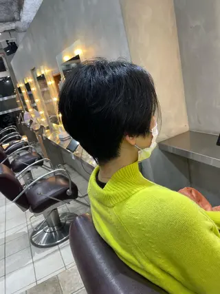 ショート 岡田 駿也のヘアスタイル