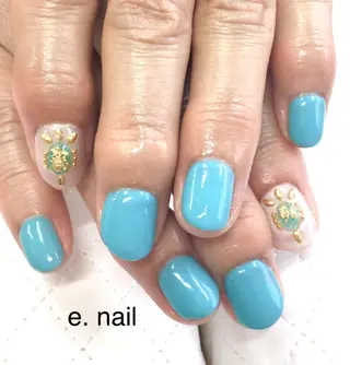 ネイル e.nail所属・和賀井 恵理のネイルデザイン