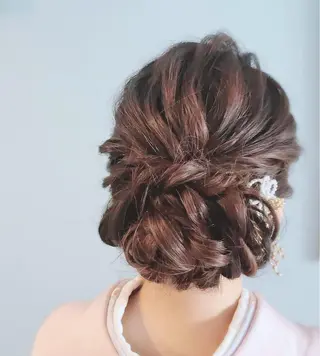 ヘアアレンジ GRANLUSSO 〜グランルッソ駅前店所属・木口 嘉美のヘアスタイル