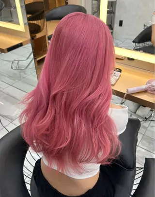 ロング カラー Miyu's所属・𝑨𝑲𝑶 🍒/ ピンクカラーのヘアスタイル
