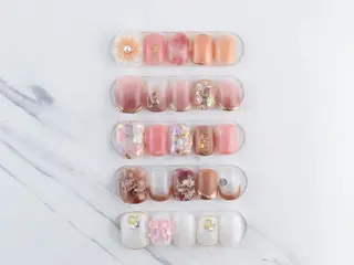 ミディアム ネイル Aayley(アイリー)Salon所属・Aayley アイリ―サロンのネイルデザイン