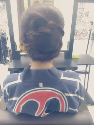 ヘアアレンジ UNDER vr 【アンダーバー】のヘアスタイル