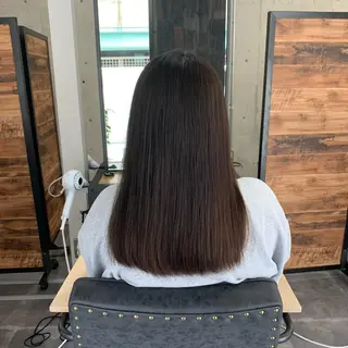 ロング カラー 吉田 悠乃のヘアスタイル