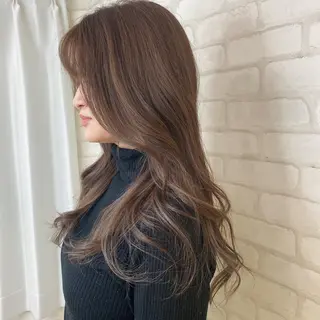 ロング カラー abilita AZUSAのヘアスタイル
