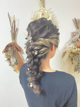 ロング ヘアアレンジ ヘアアンドメイクムタ 新居のヘアスタイル