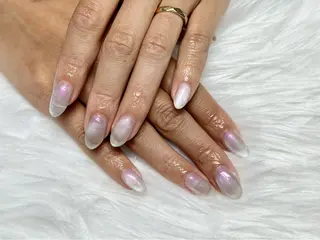 ミディアム Bonheur 【ボヌール】のネイルデザイン