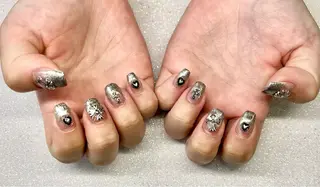 ネイル VIERU YURIのネイルデザイン