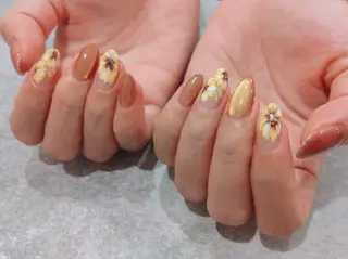 ネイル nail  -es-のネイルデザイン