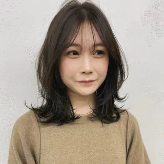 ミディアム カラー Teal所属・大石 沙季のヘアスタイル