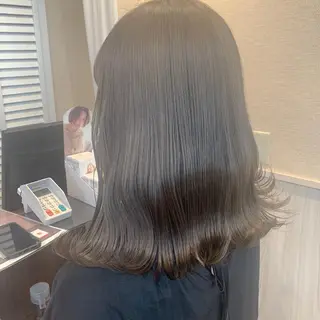 ミディアム カラー NUMBER_ ユイナのヘアスタイル