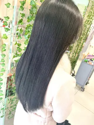 ロング 🔷ブリーチバレイヤ ージュ🔷飯野達也のヘアスタイル