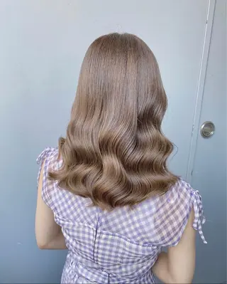 セミロング 透明感ベージュ🤎 ナチュラルレイヤーのヘアスタイル