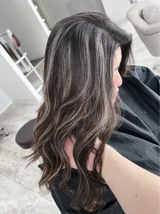 セミロング カラー ROBIN所属・指名数No.1 /NAOYAのヘアスタイル