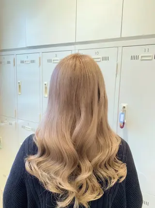 ロング カラー 𝐲𝐮𝐮𝐦𝐢 エクステ/ 艶カラーのヘアスタイル