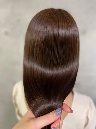 ロング ✴︎TO-MA✴︎ レッドカラー/透明感のヘアスタイル