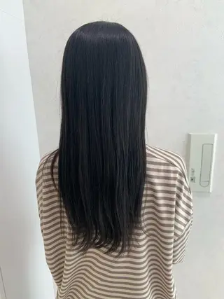 ロング カラー パーマ ハイトーンカラー🤍 山下 優華のヘアスタイル