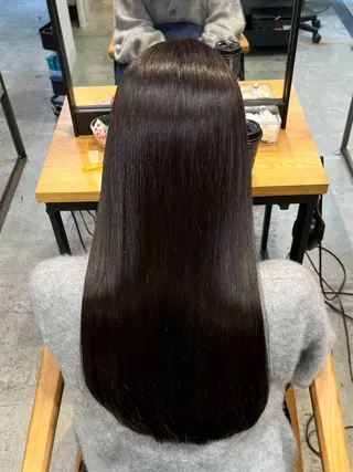 ロング カラー youres hair 髪質改善トリートメント&ヘッドスパ新宿三丁目店所属・小林春月 /新宿美容師のヘアスタイル