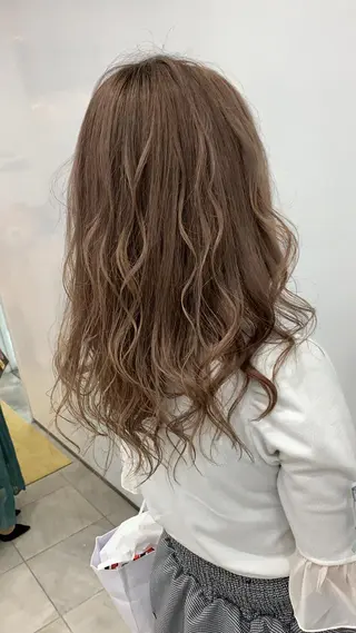ロング カラー パーマ ヘアアレンジ メンズ キッズ ネイル マツエク・マツパ 酸性ストレート 髪質改善大槻勇樹のヘアスタイル