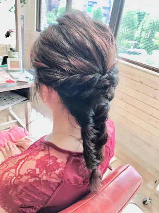 ロング ヘアアレンジ あき えいみのヘアスタイル