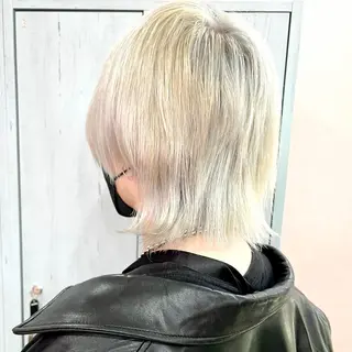 ミディアム カラー メンズ Maestro所属・🪼個性、雰囲気🪼 ⛈オカダ🎧のヘアスタイル