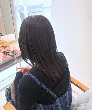 セミロング カラー アベ ミスズのヘアスタイル