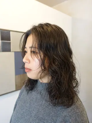 パーマ unfeigned02所属・おーした /カットモデル伏見栄のヘアスタイル