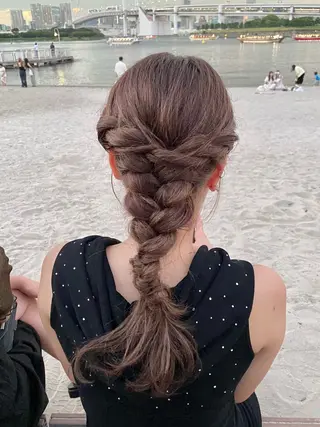 セミロング ヘアアレンジ 🕊️アレンジ🕊️ イオ🕊️のヘアスタイル