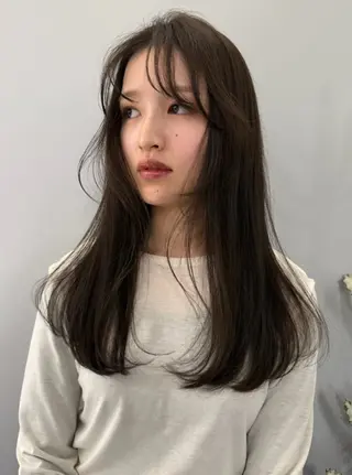 ロング カラー ヤナギヤ カノのヘアスタイル