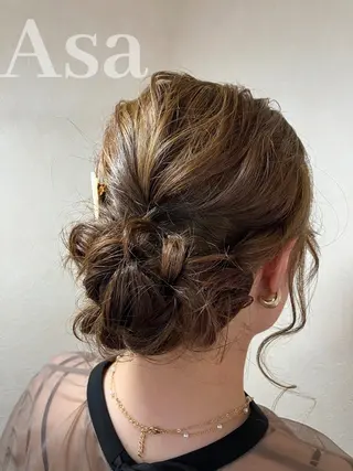 ヘアアレンジ 岩田 朝美の眉毛・アイブロウイメージ