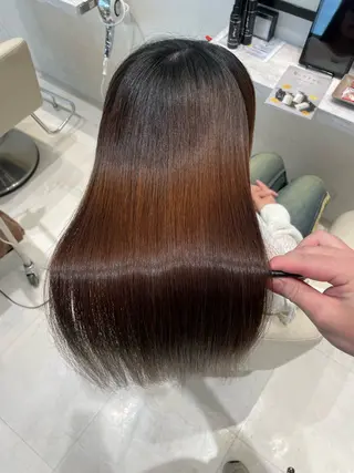 ロング パーマ k-twoたき✨艶感 カラー／美髪矯正のヘアスタイル