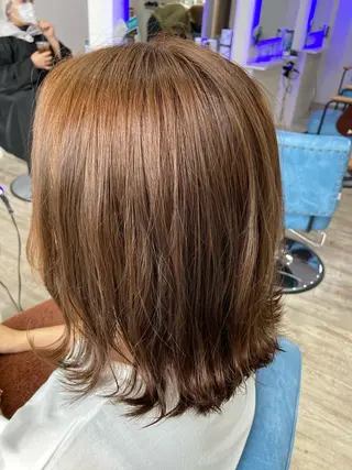 ミディアム カラー 大谷 亜依のヘアスタイル