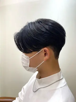 メンズ 柏のセンターパート のプロ関口 柊太のヘアスタイル