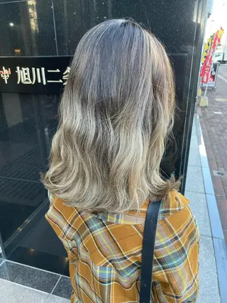 ミディアム カラー 髪質改善美容室Lust所属・美容室Lust💚 嶋崎　鷹のヘアスタイル