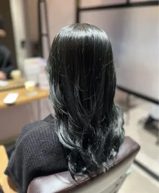 カラー 梶 瑞希のヘアスタイル