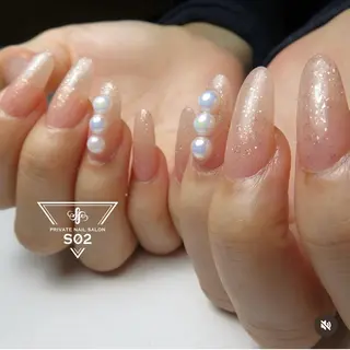 ネイル S02 𝙲𝚑𝚒𝚎のネイルデザイン