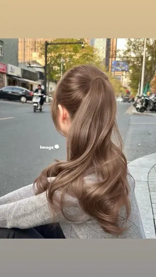 ロング カラー あやね 🎀 大濠のヘアスタイル